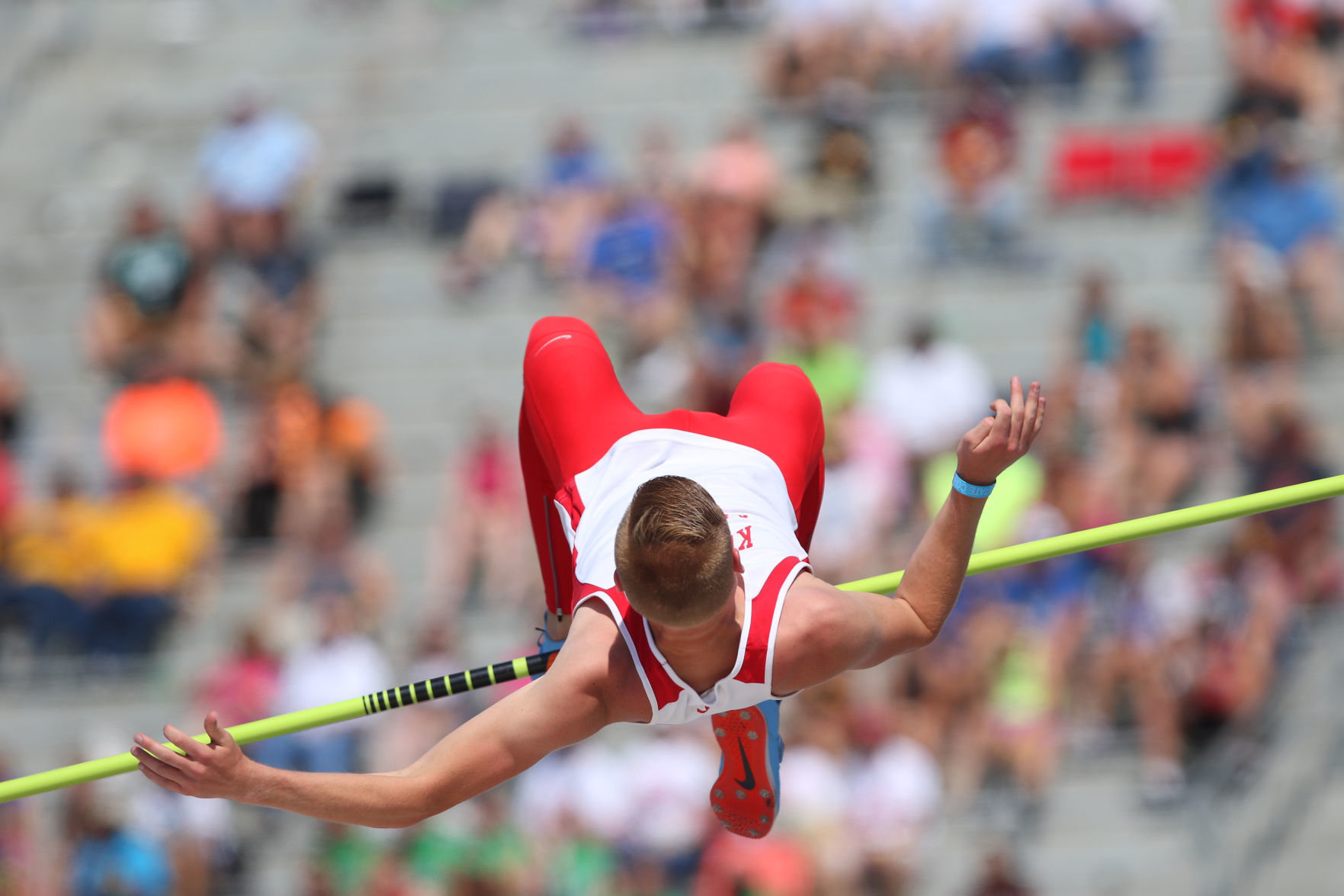 State Track Fri 33